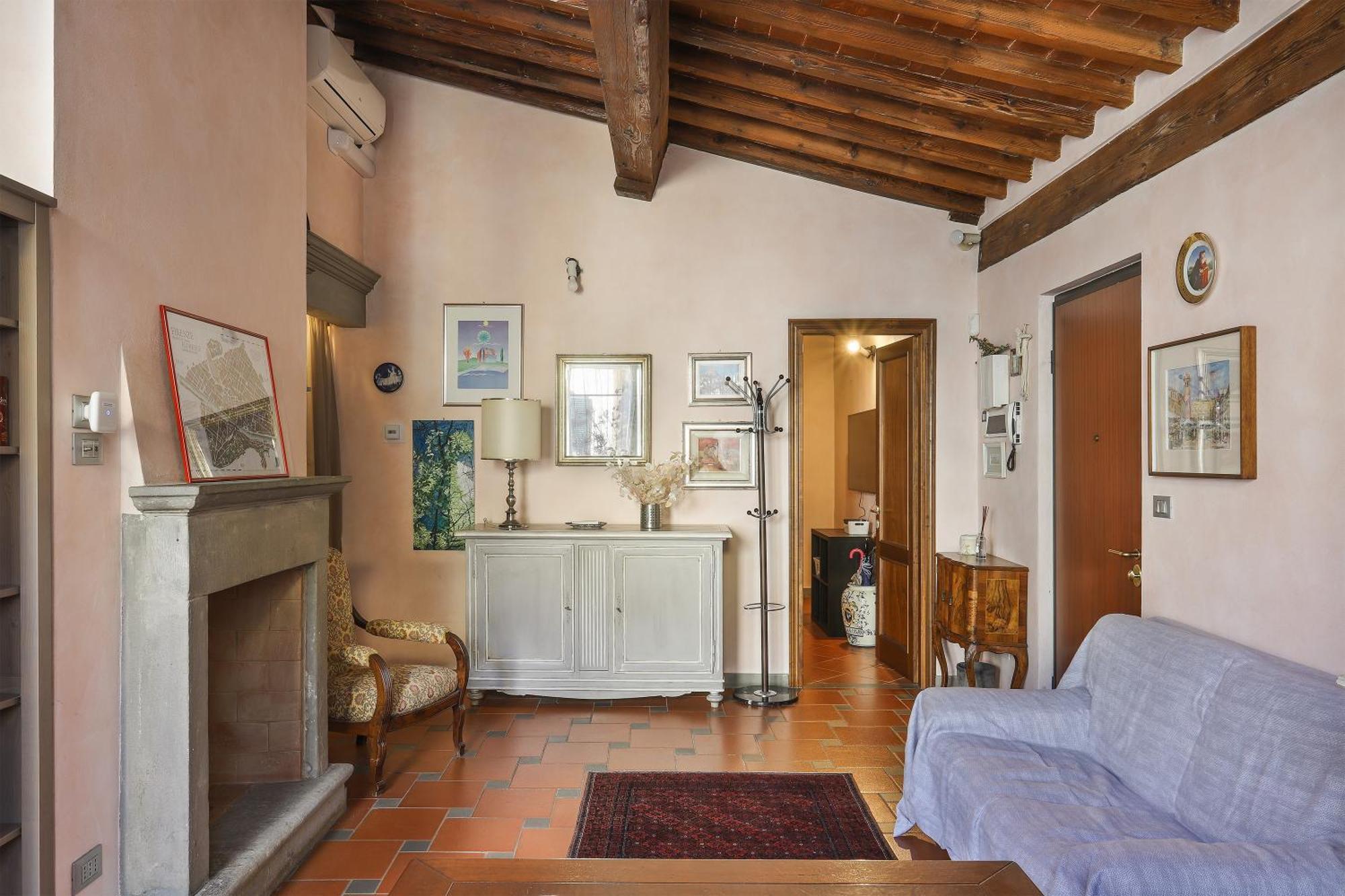 2 Bedroom With Terrace * Florenz