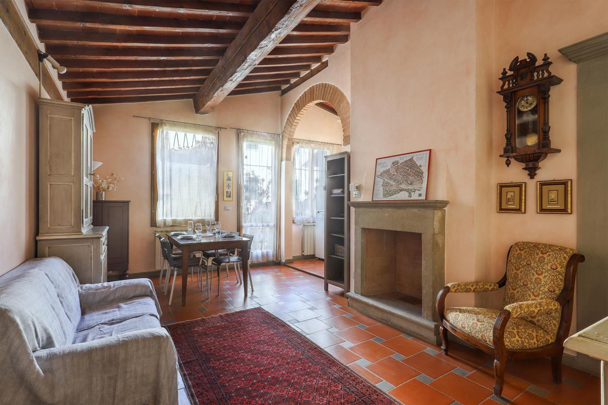 2 Bedroom With Terrace Apartment Florenz